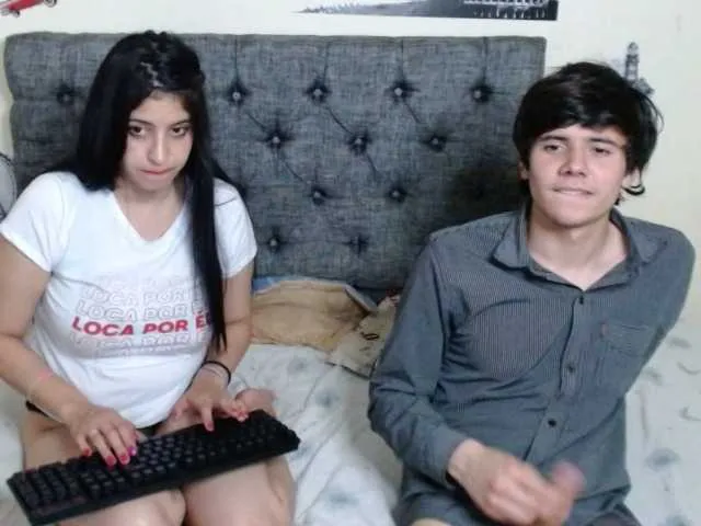 Live sex webcam photo for Emyandjackie #245647195