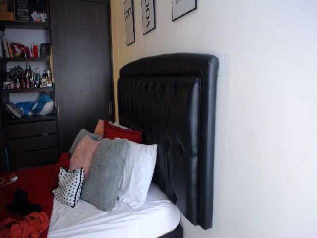 Live sex webcam photo for Valen_giraldo #252611562