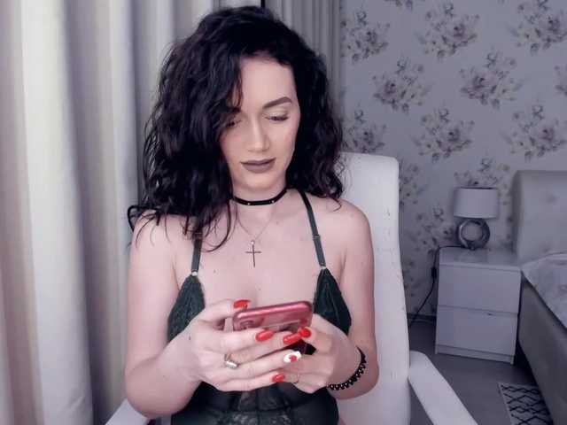 Live sex webcam photo for jessykm123 #241144697