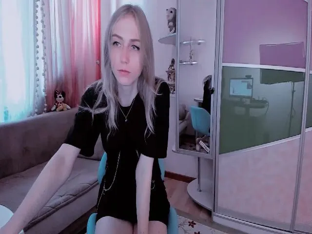 Live sex webcam photo for ScarletAmber #253295509