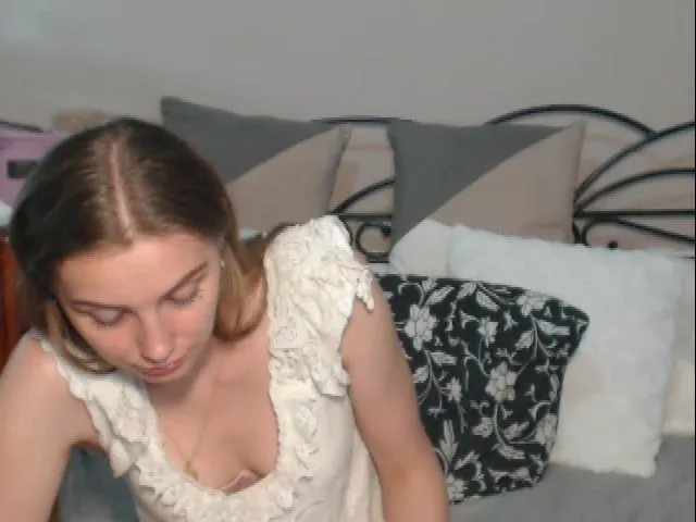 Live sex webcam photo for LarissaSexy25 #254242035