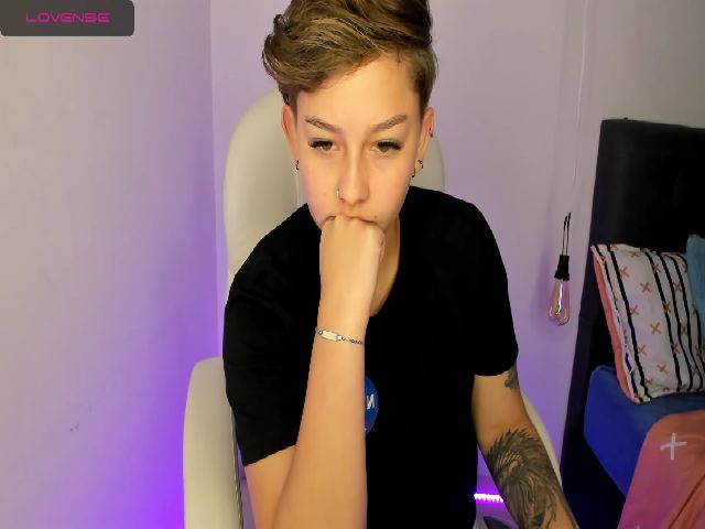 Live sex webcam photo for SalemJimenez #253681453