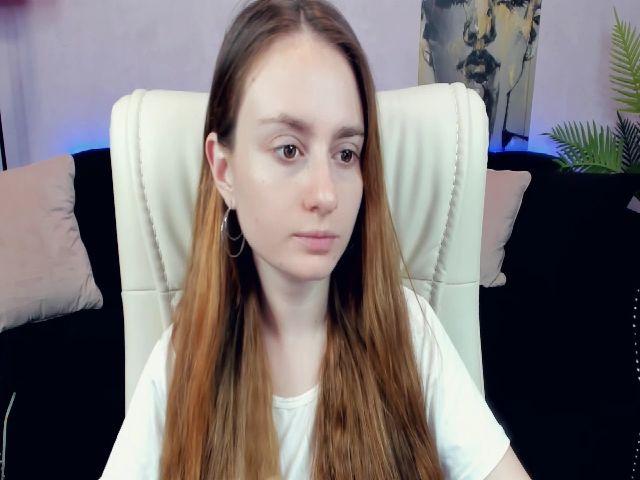 Live sex webcam photo for MissTianaa #253138099