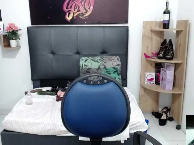 Live sex webcam photo for EelEeNna #251266524