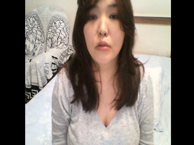 Live sex webcam photo for MissMaIChan #258277174