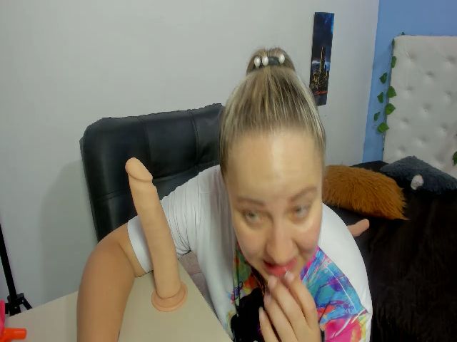 Live sex webcam photo for Dulce_maria_s #262321975