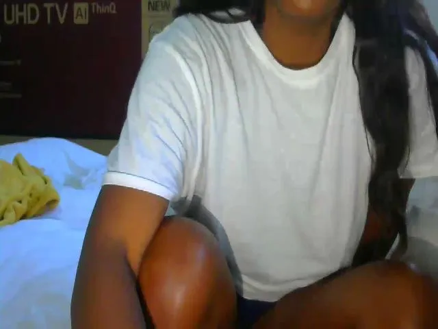 Live sex webcam photo for Mayax1 #253730692