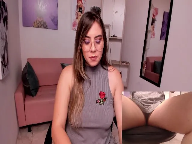 Live sex webcam photo for Camila_monet #255050176