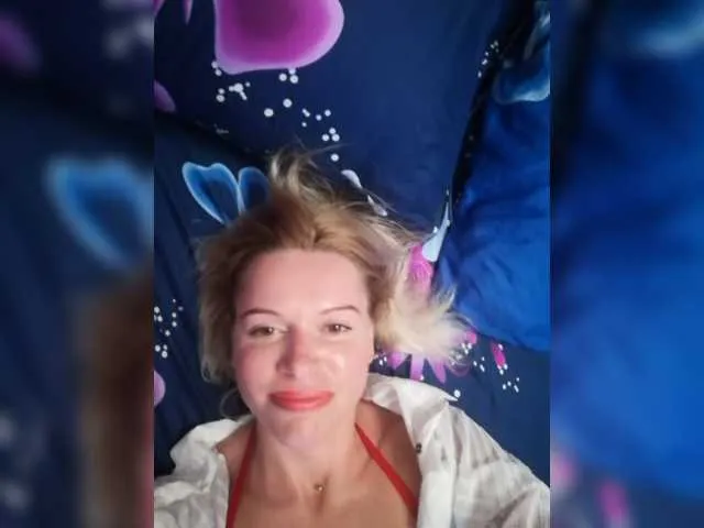 Live sex webcam photo for CathyPretty #255133740
