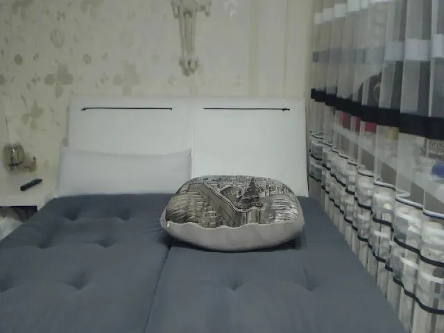 Live sex webcam photo for Glamkisssa #259441979