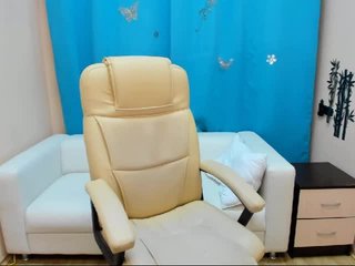 Live sex webcam photo for NicoleMay #240883837