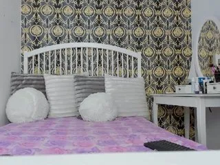 Live sex webcam photo for JuliaHayes90 #240812152