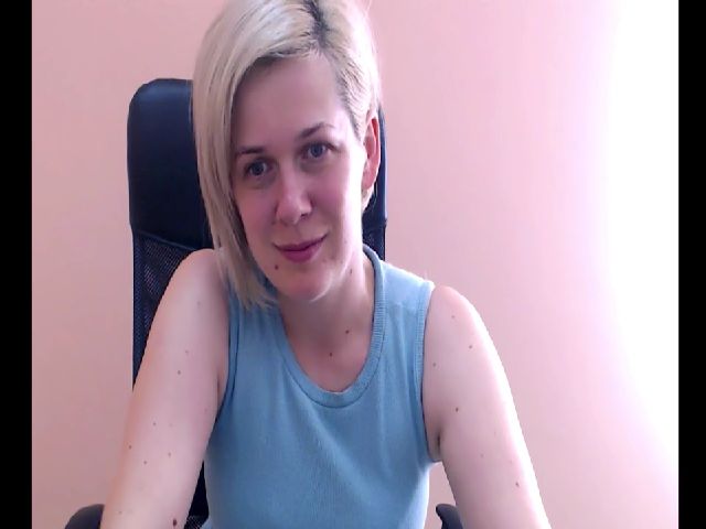 Live sex webcam photo for Give_me_smile #265527103