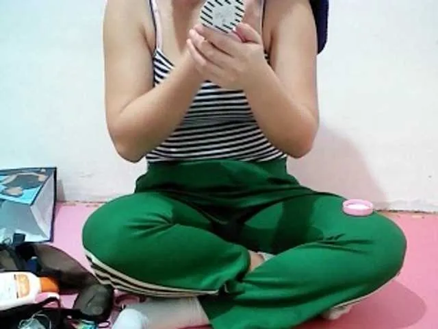 Live sex webcam photo for megaasiansex #252672558