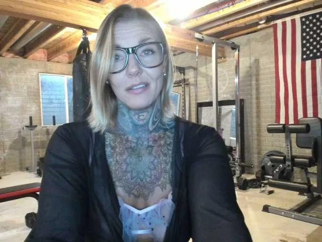 Live sex webcam photo for chelslynn2316 #241075979