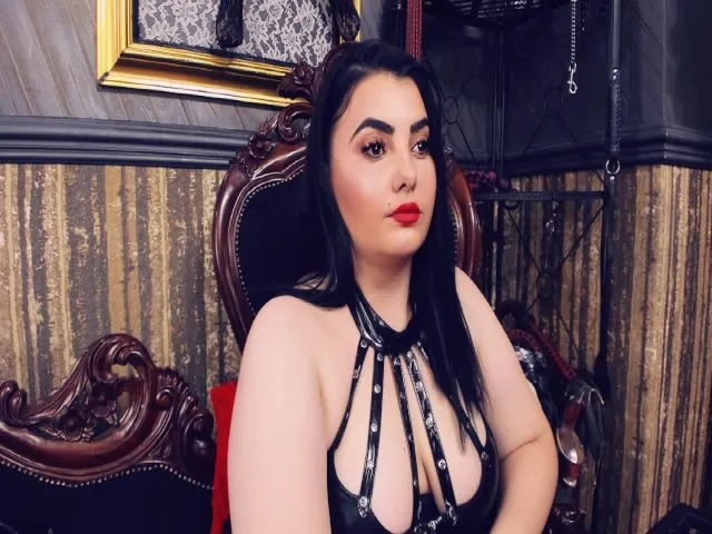 Live sex webcam photo for MelissaGlow #257582480