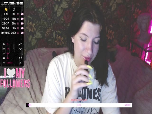 Live sex webcam photo for BloomBambi #265157503