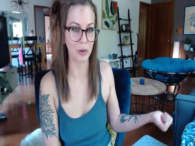 Live sex webcam photo for Lunar_cy_ #258838569