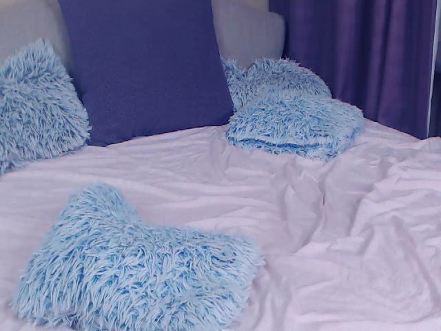 Live sex webcam photo for KarolinaBest1 #259158992