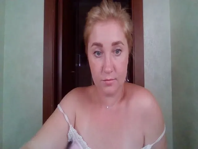 Live sex webcam photo for Ollydoll1 #258994020