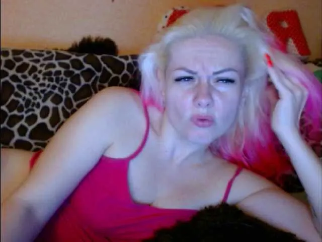 Live sex webcam photo for melek-7250 #241244600
