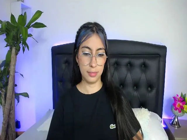 Live sex webcam photo for Mairerf #263219615