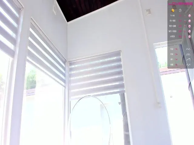 Live sex webcam photo for White_Snow_ #262622278
