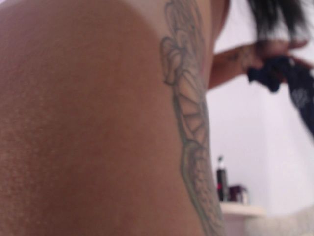 Live sex webcam photo for STORMY_FOXX #252426809