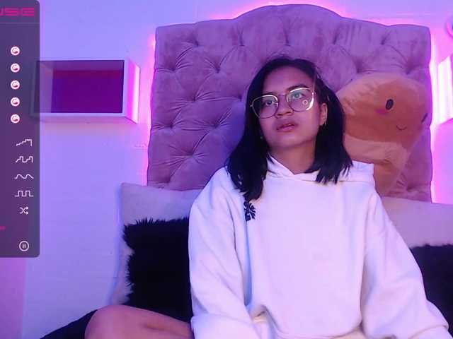 Live sex webcam photo for Emma-I #244701868