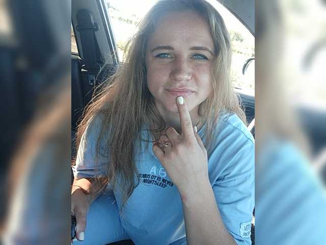 Live sex webcam photo for LareNK #251572823