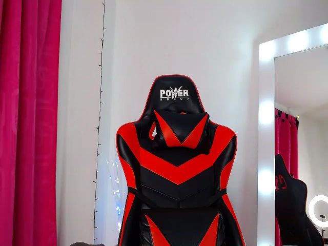 Live sex webcam photo for Kimmy_Vampire #255446879