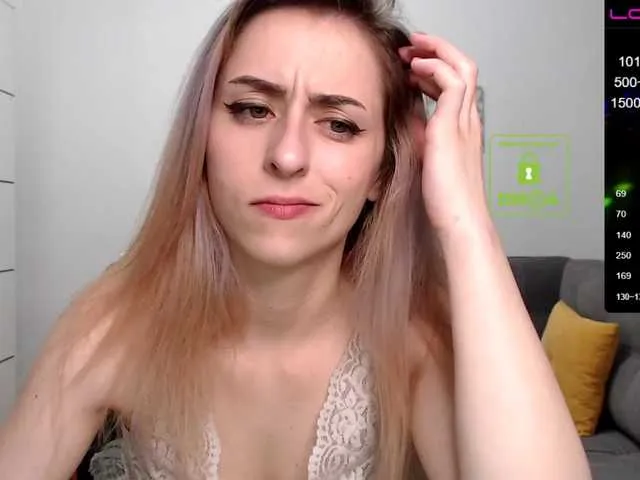 Live sex webcam photo for AnyHott #250564617