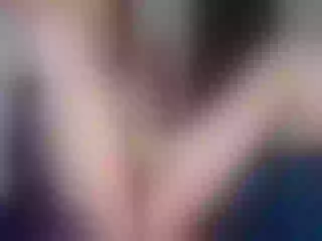Live sex webcam photo for SexxyAylin #255355889
