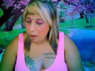 Live sex webcam photo for indianroxy #287933073