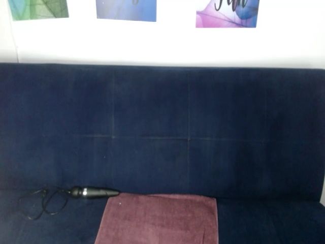 Live sex webcam photo for natachaxxx22 #287854349