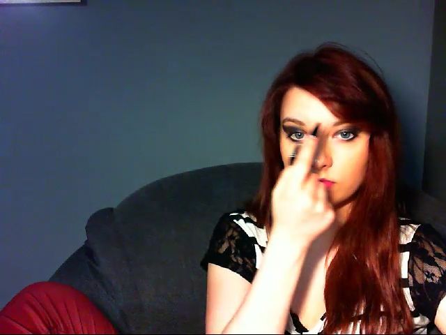 Live sex webcam photo for VirginLuna18 #256004209