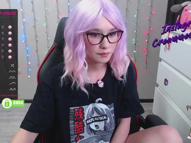 Live sex webcam photo for CreamMeow #241019654