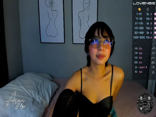 Live sex webcam photo for Arya_Line #261986976