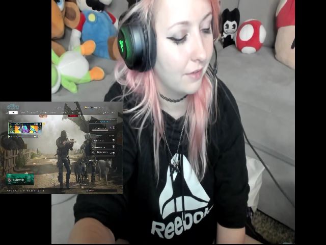 Live sex webcam photo for PrincessBluu #252666132