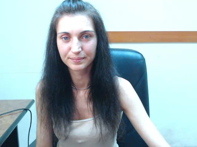 Live sex webcam photo for Miss_Vivian #258712275