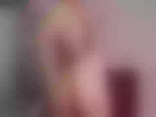 Live sex webcam photo for Sun_kissed1 #259810485
