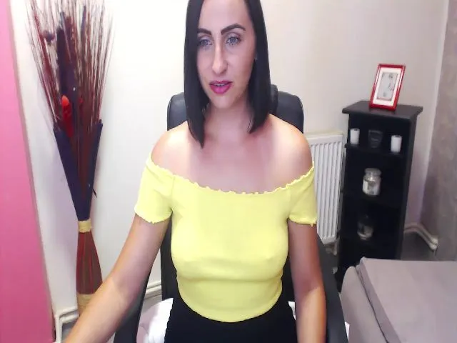 Live sex webcam photo for ElenaSworld #259764908