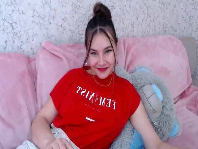 Live sex webcam photo for Quardiona #253380640