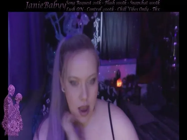 Live sex webcam photo for JanieBabyy #253283194