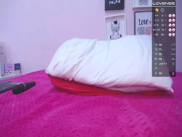 Live sex webcam photo for Dolce_chanel #264436555