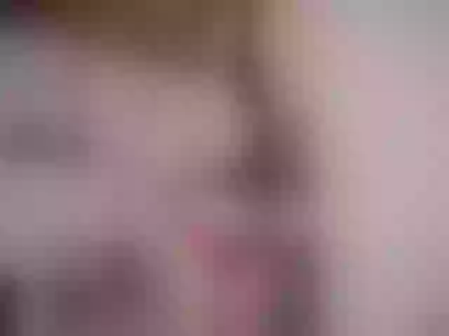 Live sex webcam photo for Noonalatin #254792877