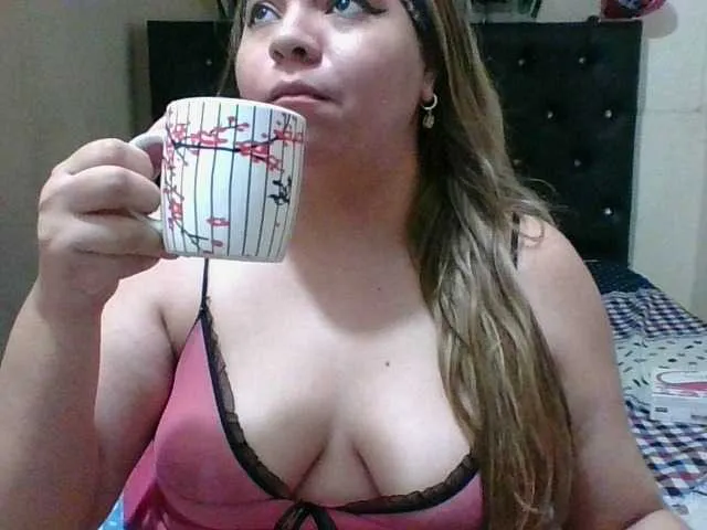 Live sex webcam photo for Victoriamor #241241461