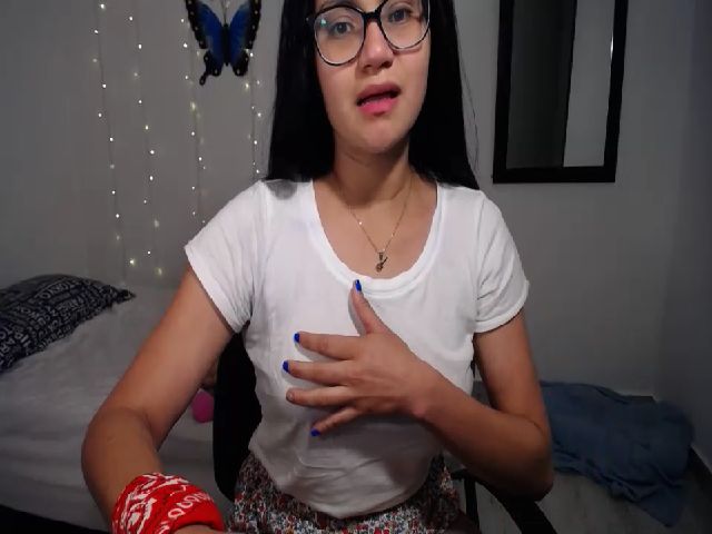 Live sex webcam photo for ANNPARDO #255825395