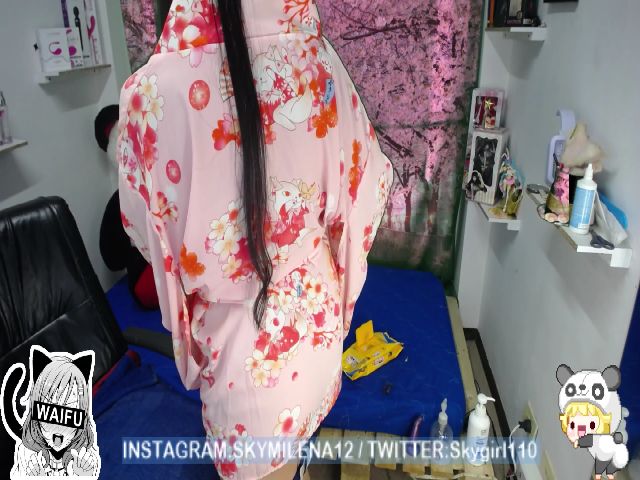 Live sex webcam photo for Sky_girl1 #253516557