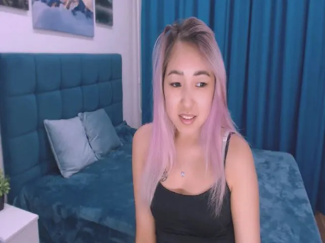 Live sex webcam photo for ArinaTigress #258026325